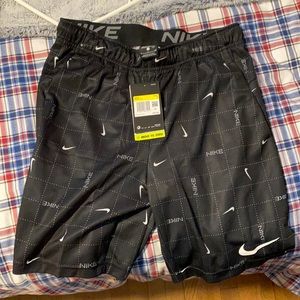 New nike standard fit shorts.